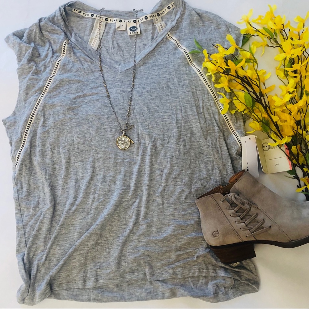 Roxy Flutter Sleeve Gray Tee - Size large